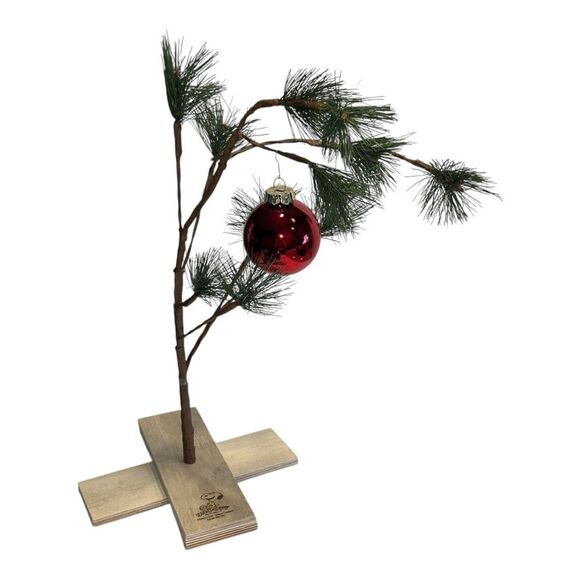 Peanuts Charlie Brown Christmas Tree - Picture 6 of 11